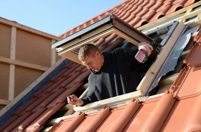 Pose de fenêtres de toit Velux à Adelange